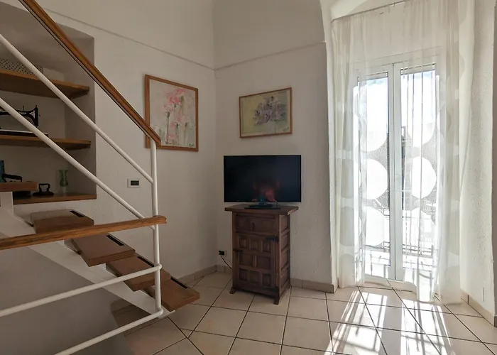 La Casa Degli Alberi * 多尔切阿夸